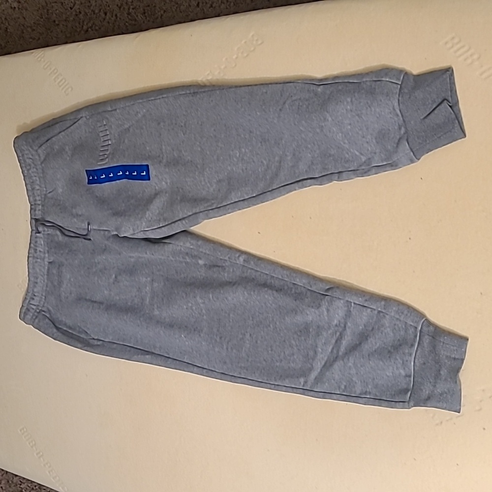 Men's Puma Basic Gray Johger sweatpants Lg